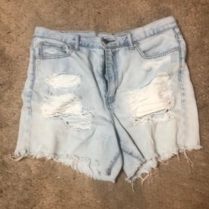 American Eagle mom shorts